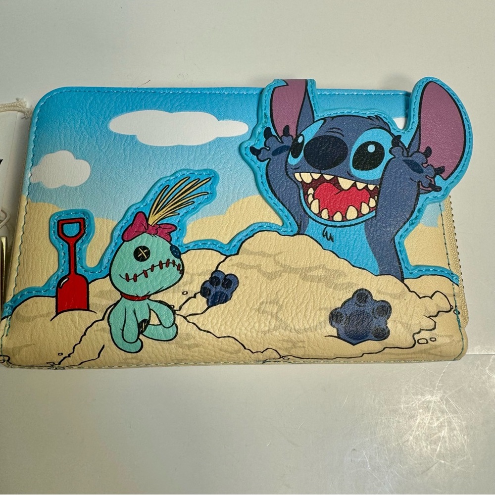 NWT. Disney Loungefly Lilo & Stitch Scrump Beach Scene Zip Around Wallet